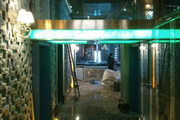 重庆火锅，李耍耍：麻辣鲜香，养生新宠！