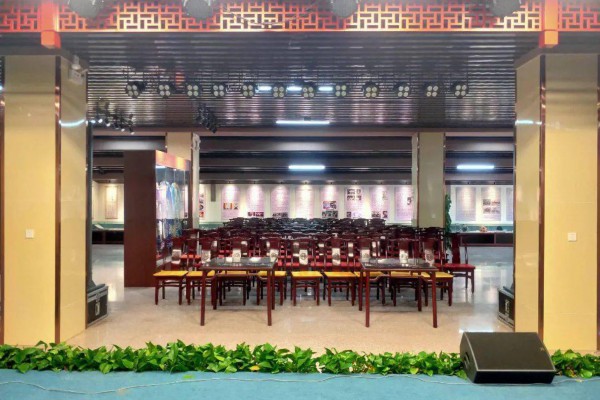 重庆推拿按摩培训班，专业教练带你飞！